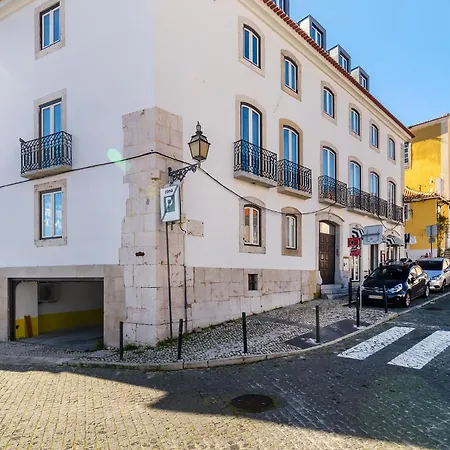 Whome Exclusive In A Prime Location With River View * Lisbon