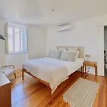 Whome Exclusive In A Prime Location With River View * Lissabon