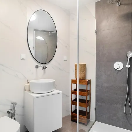 Whome Exclusive In A Prime Location With River View